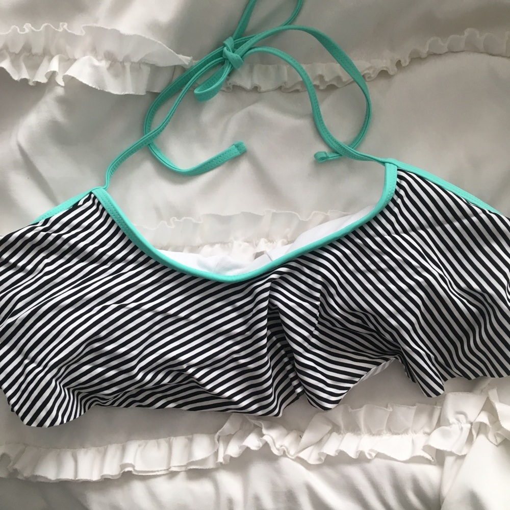 Halter bikini top